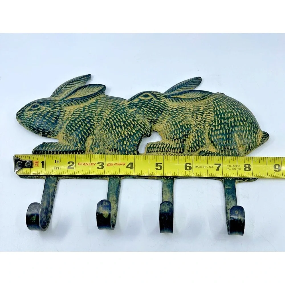 VTG Cast Iron Bunny Rabbit Wall 4 Hook Coat Key Apron Holder Primitive